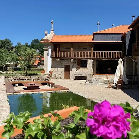 Amazing Farm House With Pool-fumeiro Prázdninový dům Penafiel